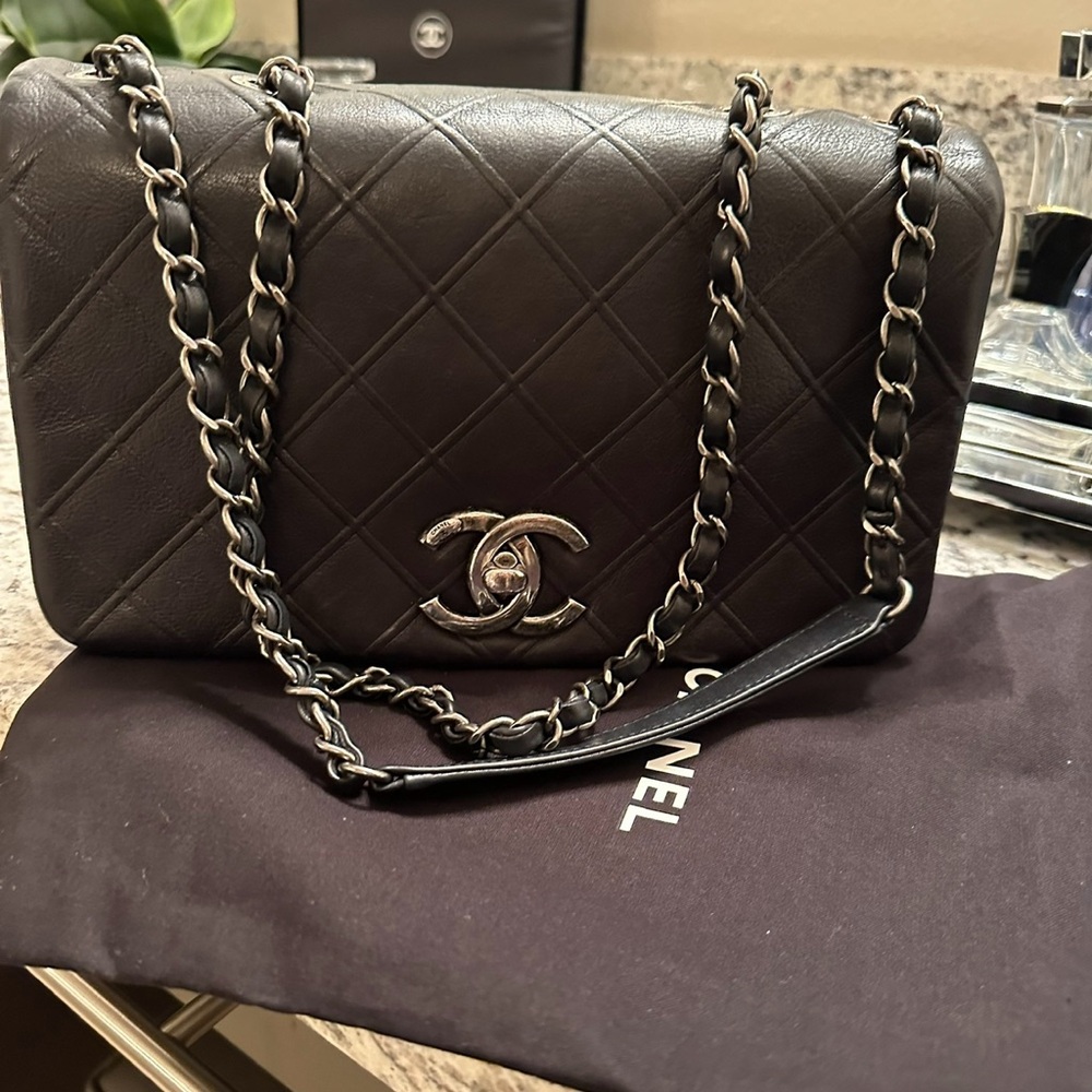 CHANEL handbag
